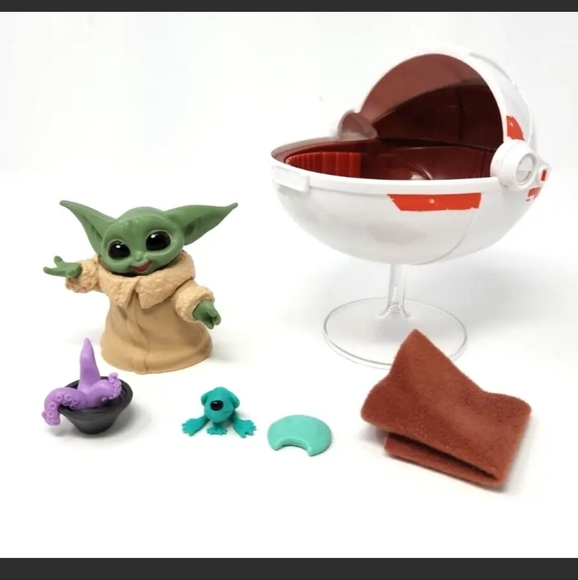 Star Wars The Mandalorian the Child The Bounty Collection - Picture 4 of 4